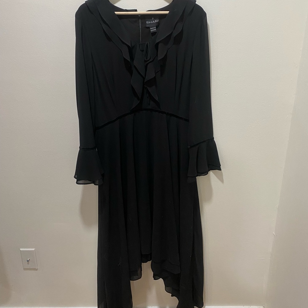 Shani Black Dress new w tags